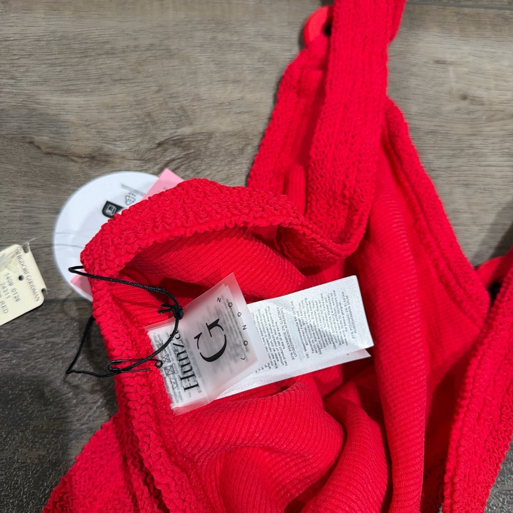 Hunza G Domino one piece swimsuit in red NWT - Picture 7 of 7